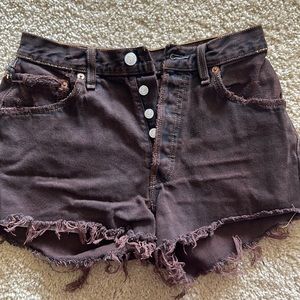 Levi’s daisy dukes